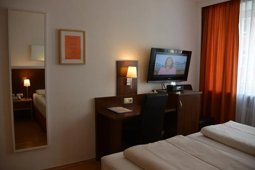 Hotel Italia-1