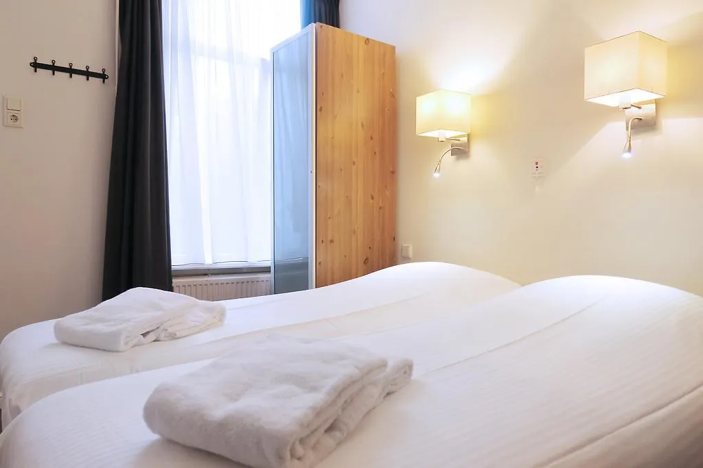 Hotel Carillon-1