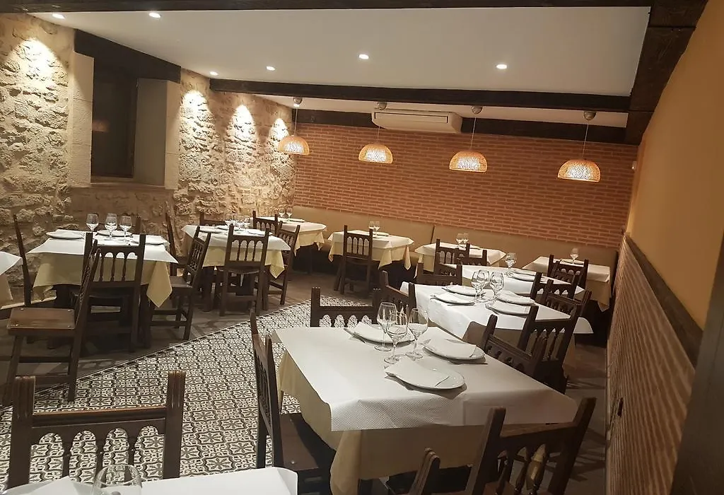 Hostal Mesón Castilla-1