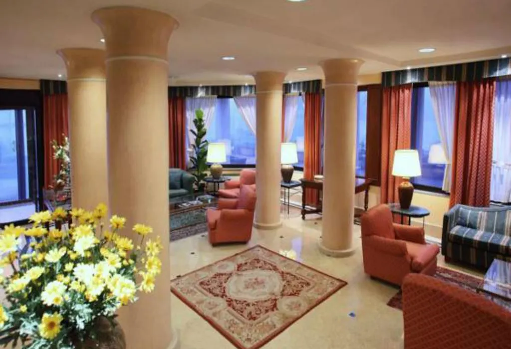 Hotel Cyrano-1