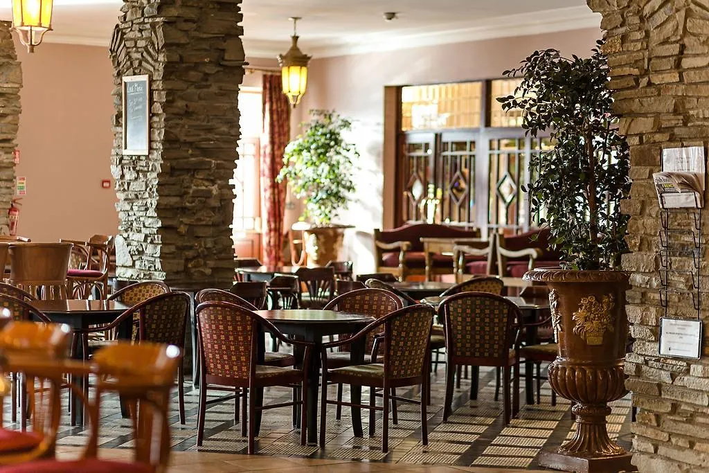 Sheldon Park Hotel And Leisure Club-1