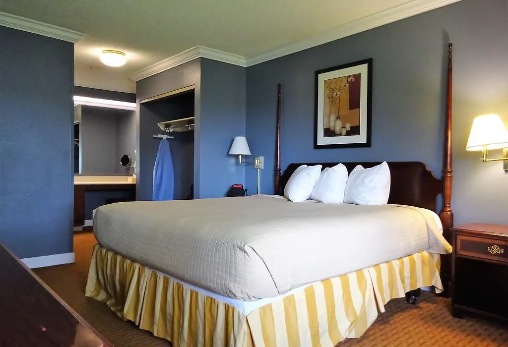 Richmond Suites Hotel-1