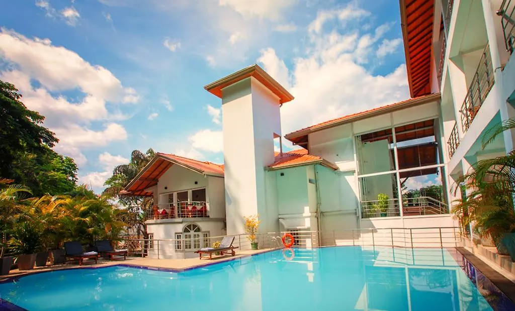 Senani Hotel-1