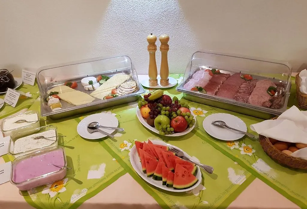 Hotel Garni zum Goldenen Ring-1
