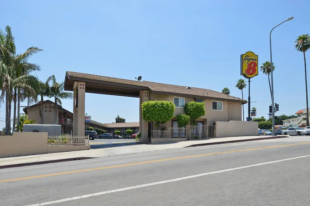 Super 8 by Wyndham Los Angeles/Alhambra-1