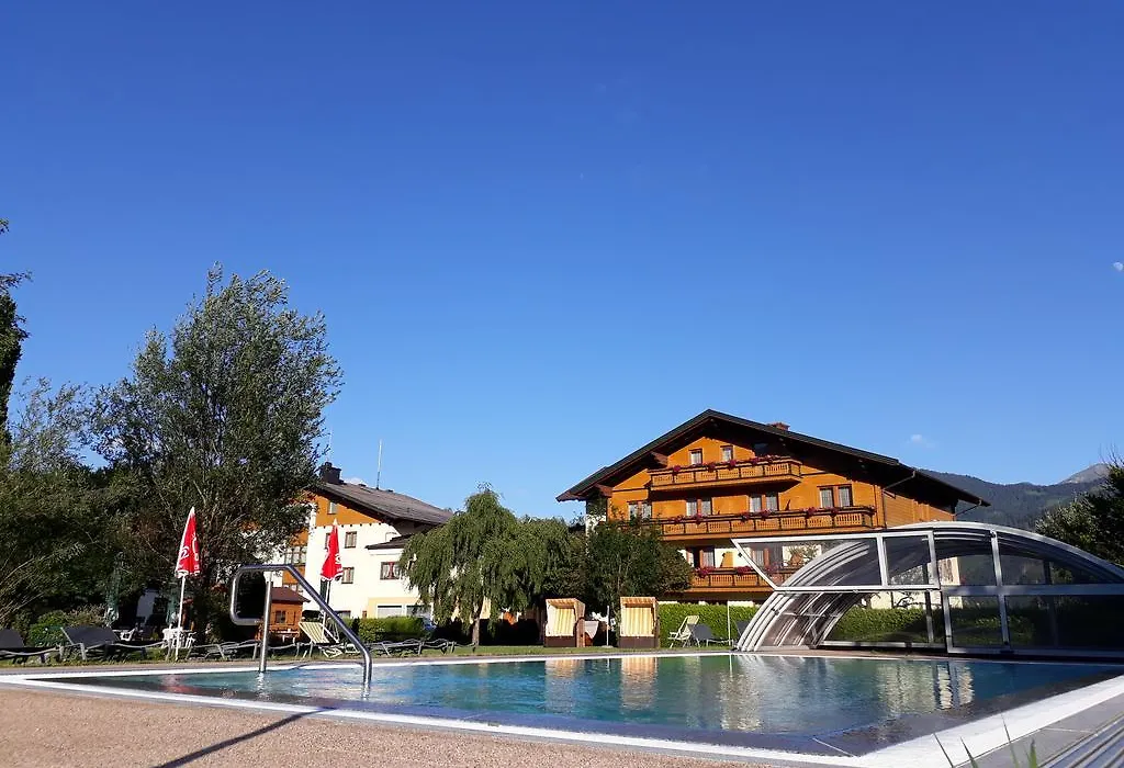 Landhotel Häuserl im Wald-1