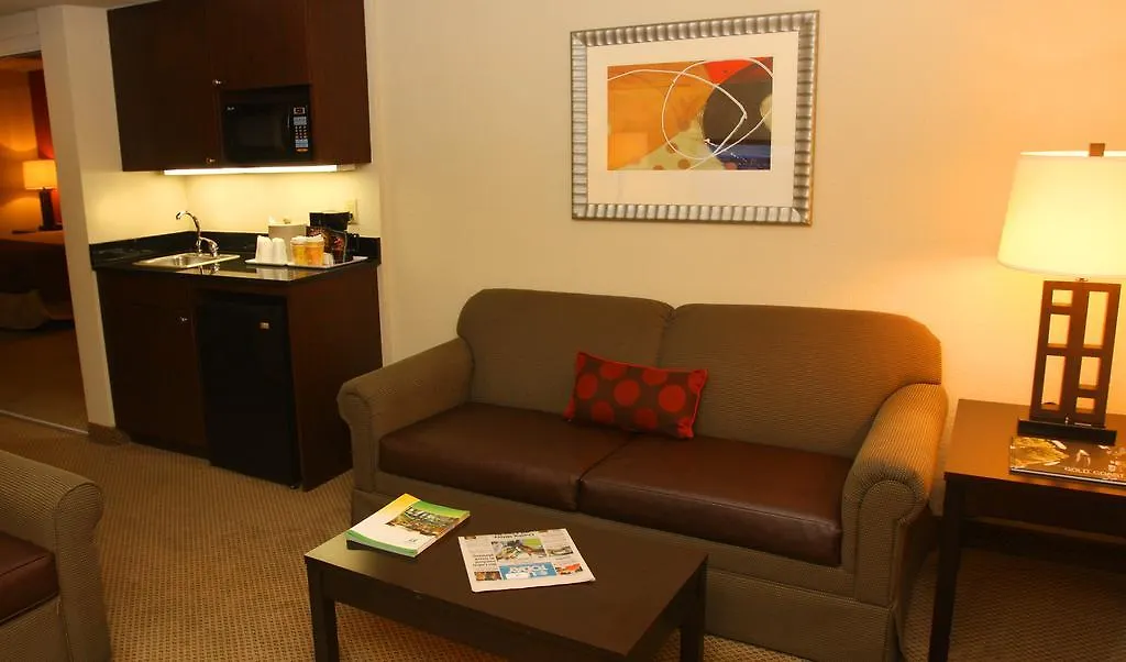 Sawgrass Grand Hotel And Suites Sports Complex-1