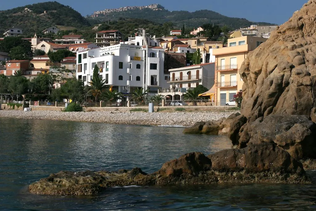 Museo Albergo D'Arte Contemporanea Atelier Sul Mare-1