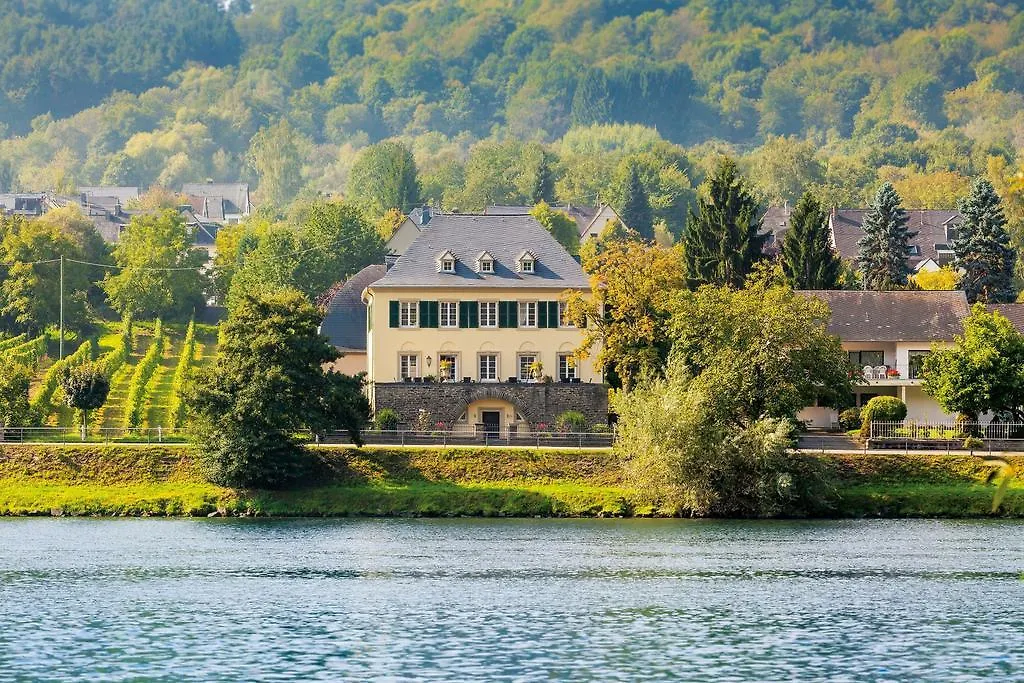 Wein- Und Landhaus S A Pruem-1