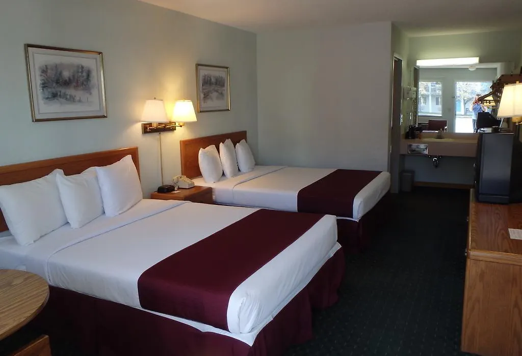 Americas Best Value Inn Saint Ignace-1