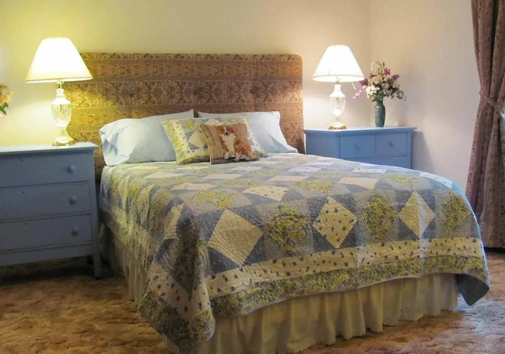 Lord Carlton Country Manor House-1