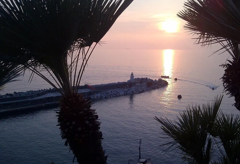 Al Piccolo Scoglio - Room & Breakfast-1