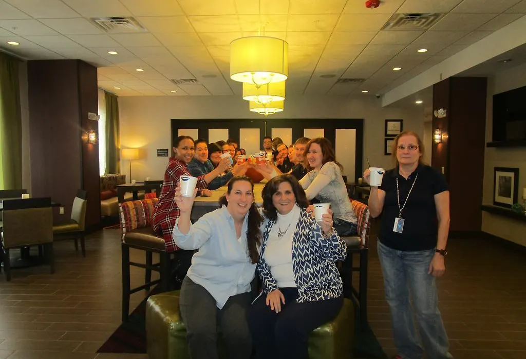 Hampton Inn Pratt-1