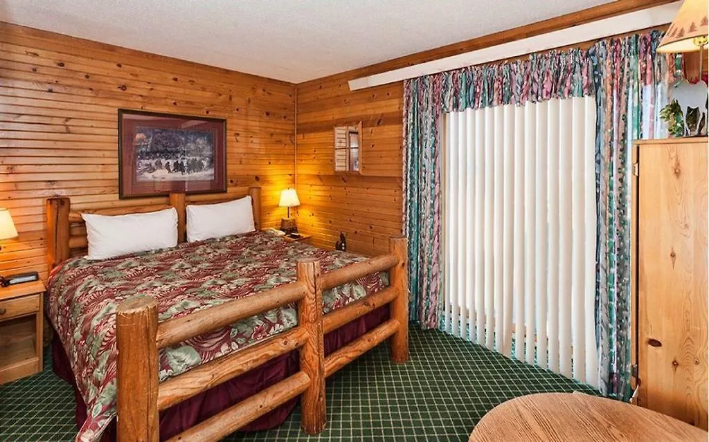 Voyageur Lakewalk Inn-1