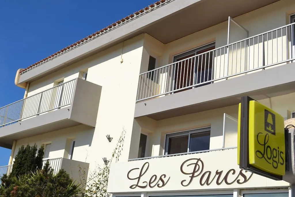 Logis Les Parcs-1