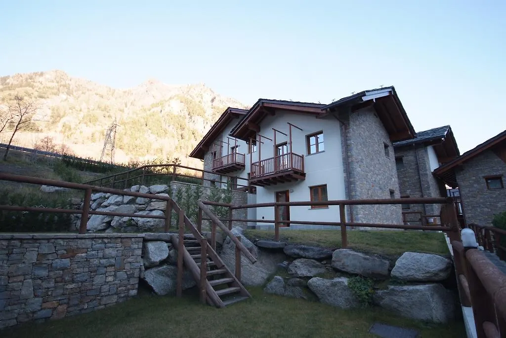 Villaggio delle Alpi-1