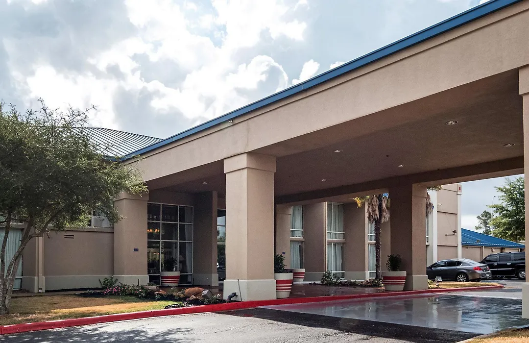 Economy Inn & Suites-1