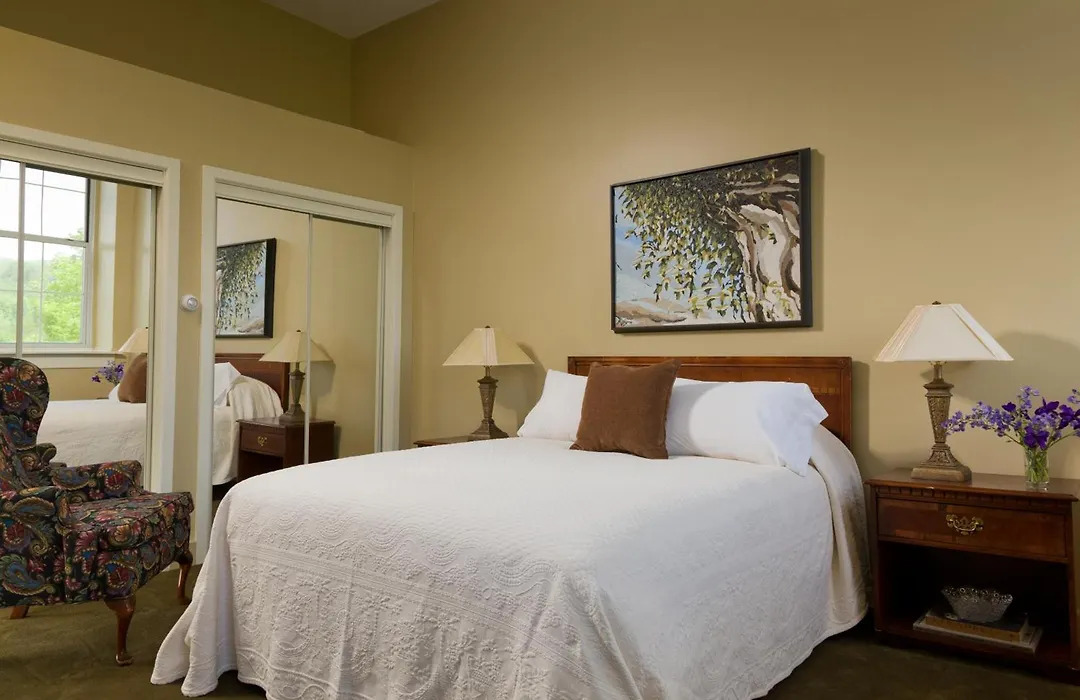Ledges Hotel-1