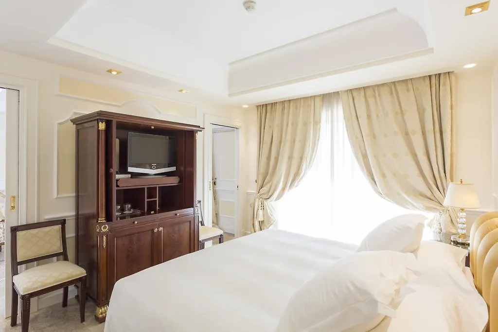 Hotel Ashley-1