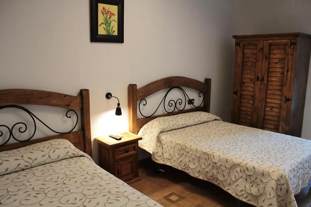 Casa Rural Puerto Del Emperador-1
