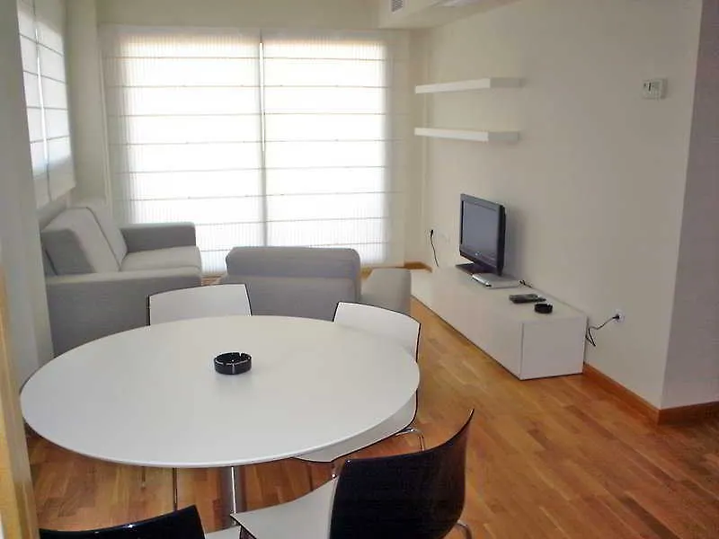 Apartamentos Urbem Suites-1