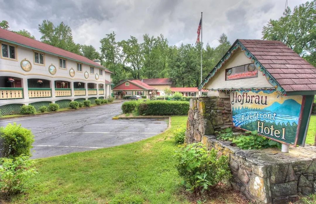 Hofbrau Riverfront Hotel-1