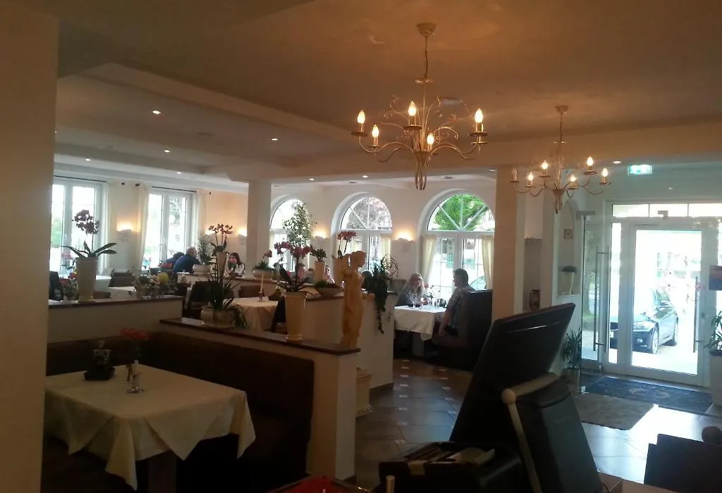 Hotel Helena-1