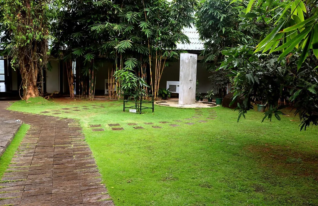 Hotel Hilltop-1