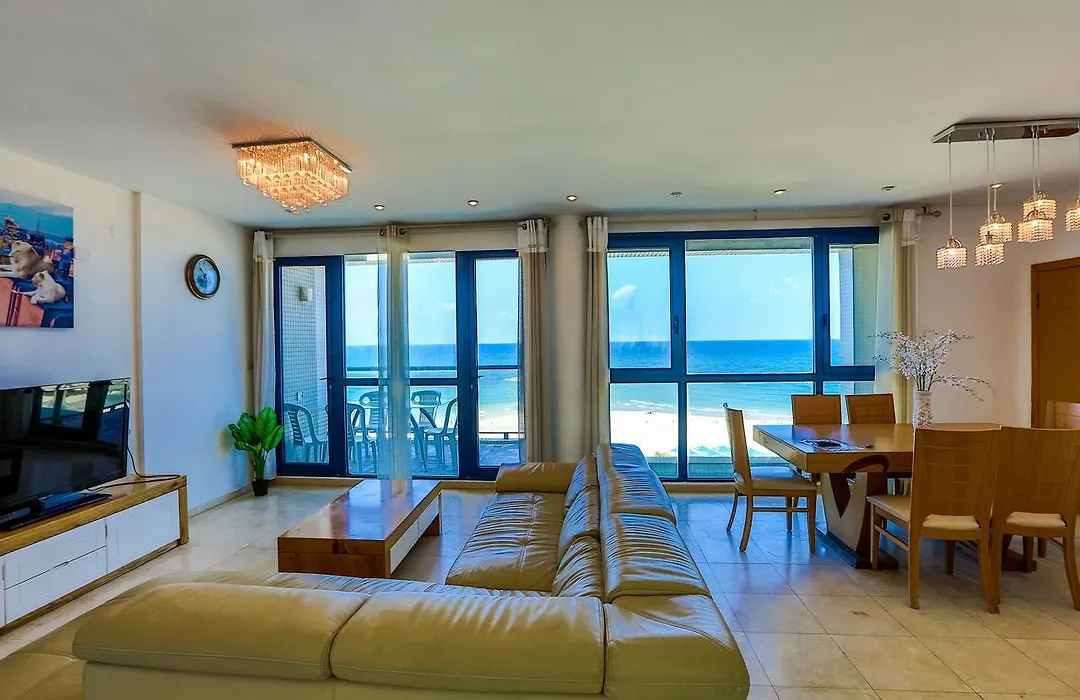 Ocean Front Apartments First Line To The Beach-1