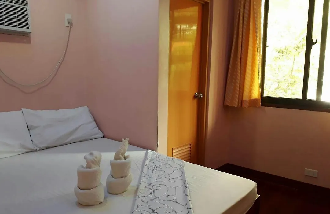 David & Vhie Homestay-David'S Guest House-1