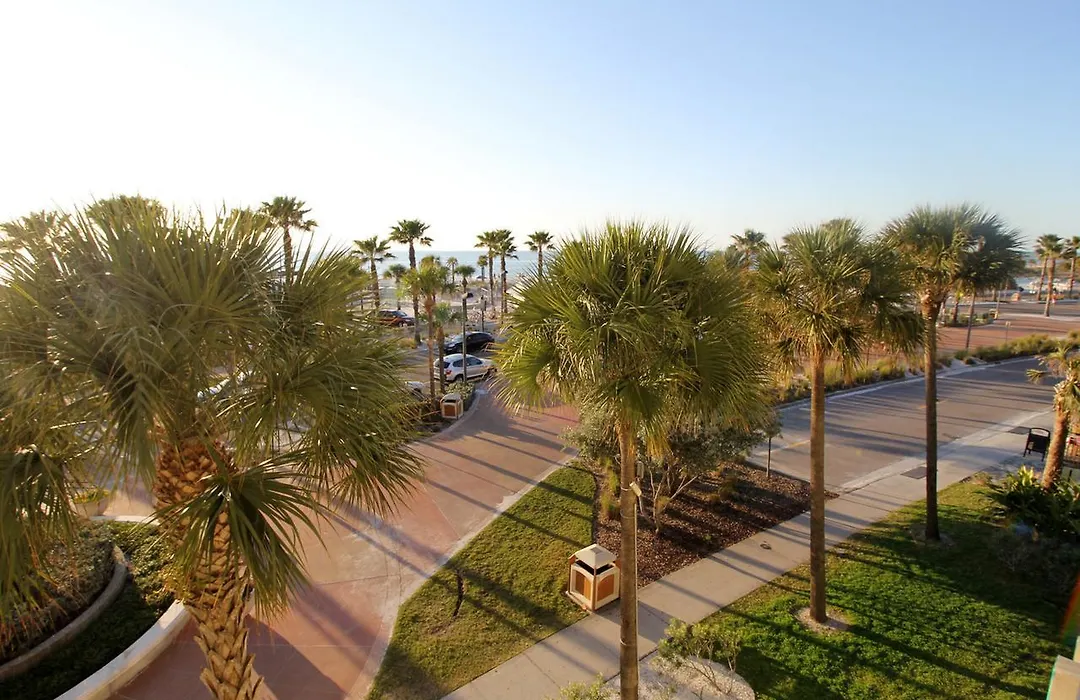 Seaside Inn & Suites-1