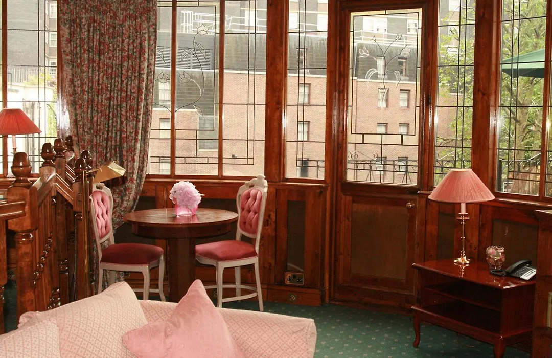 London Elizabeth Hotel-1