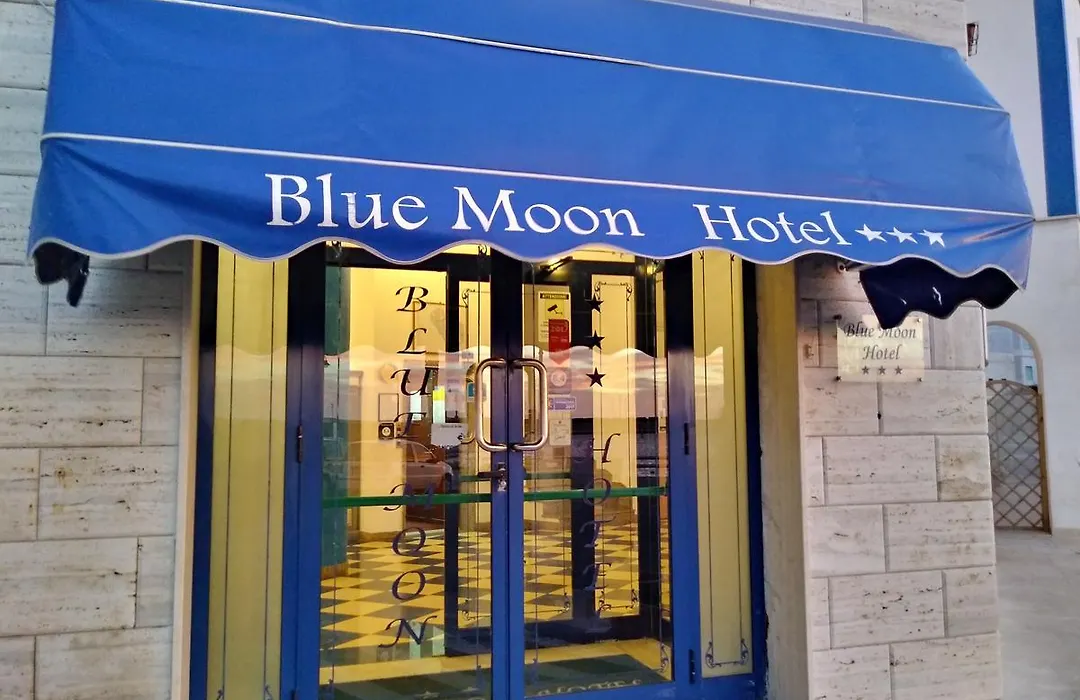 Blue Moon Hotel-1