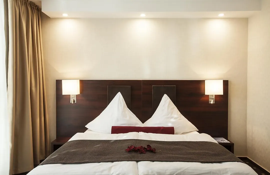 Aparthotel Deluxe-1