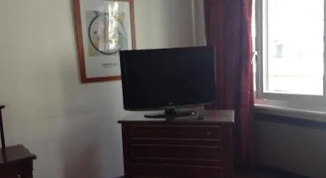 Hotel Balzac-1