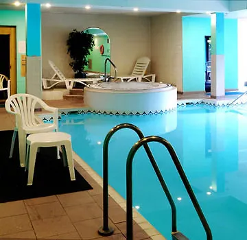 Holiday Inn Cardiff North-1