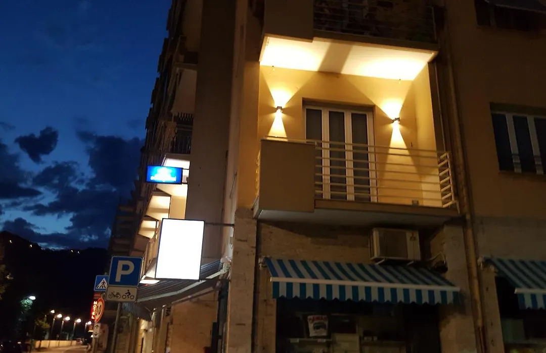 Albergo Aduepassi & Servizio Bike Room-1
