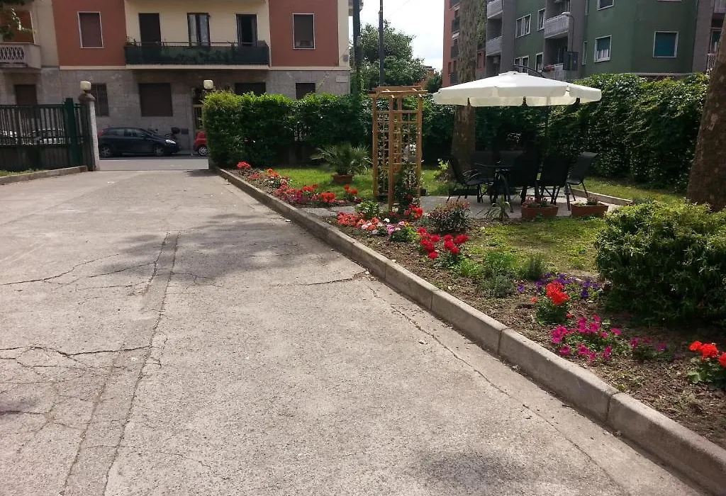 Hotel Garden-1