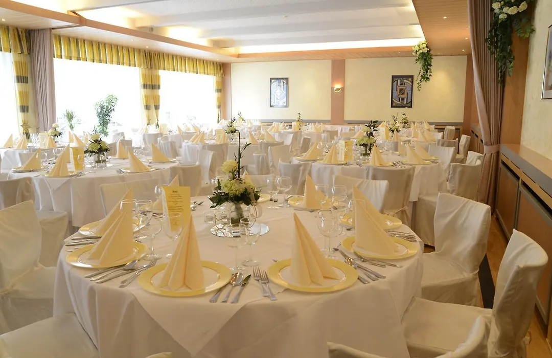Hotel Alt Riemsloh-1