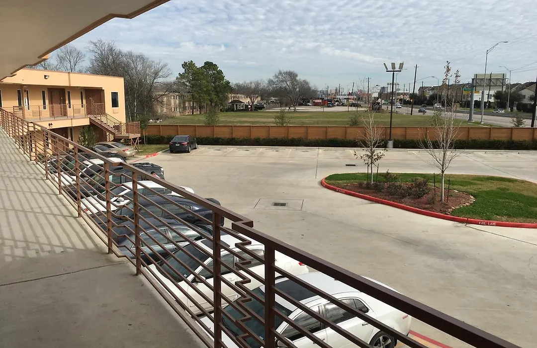 Crystal Inn-1