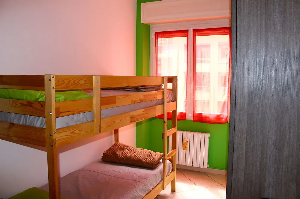 B And B Expo Milano Redhouse-1