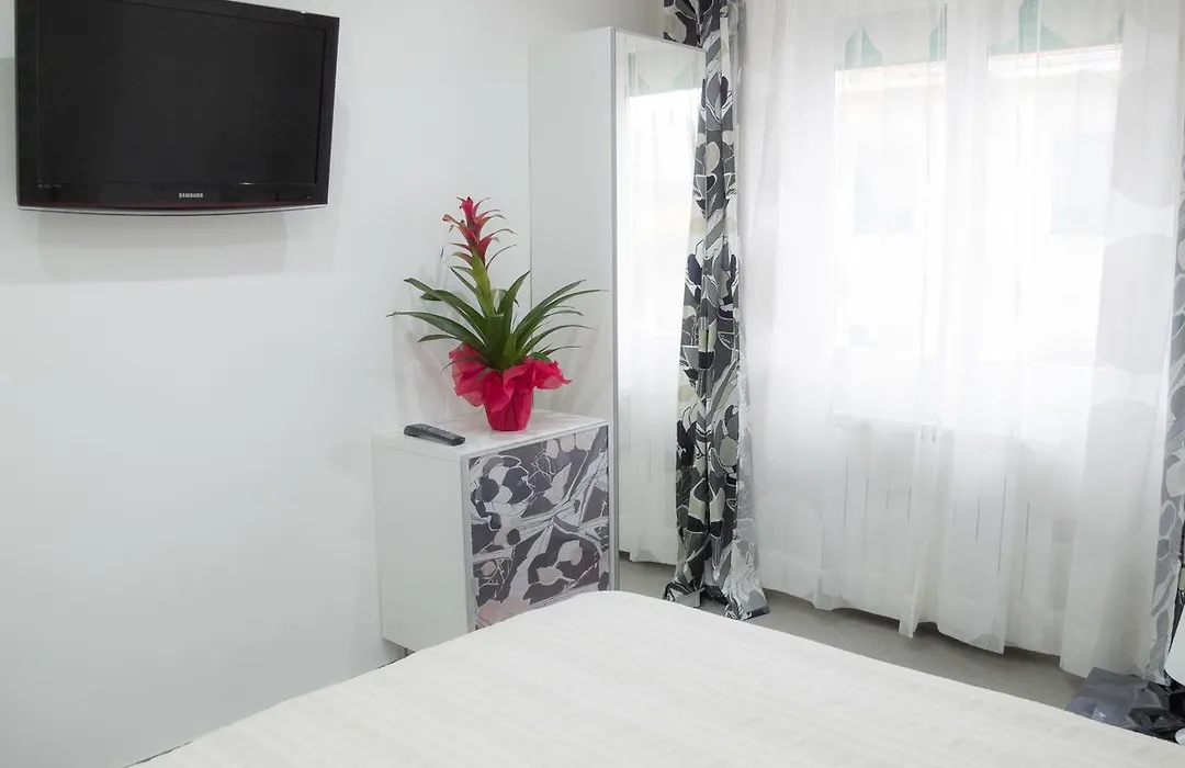 Ricci Home-1