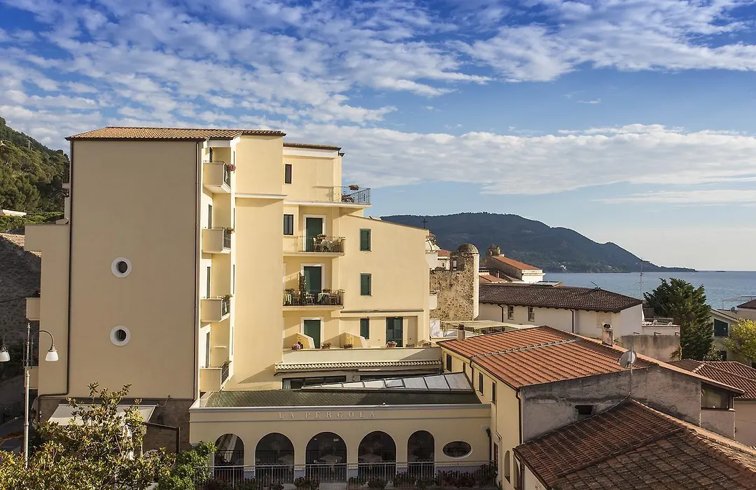 Hotel La Pergola-1