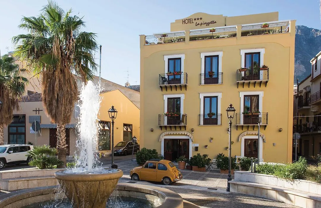 Hotel La Piazzetta-1