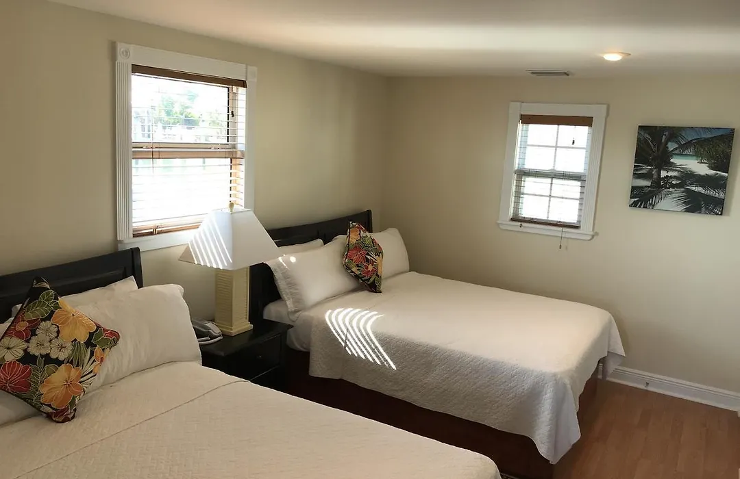 Harborside Motel & Marina-1