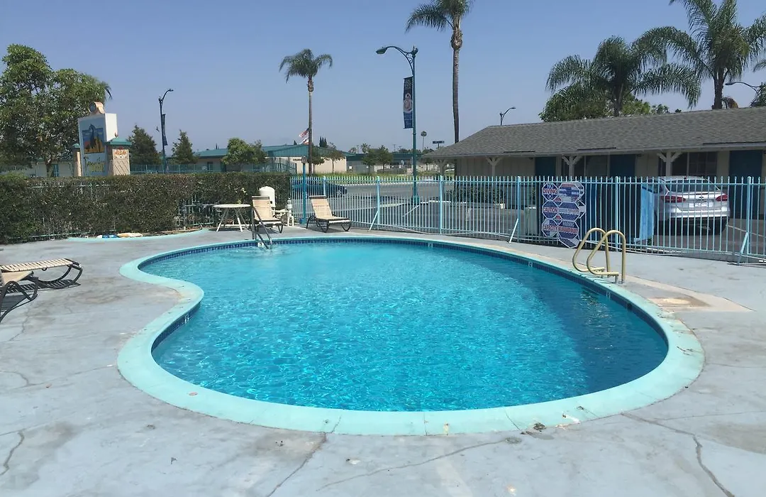 Frontier Motel-1