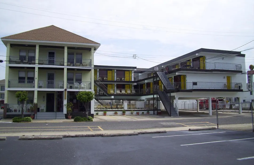 Sunflower Motel-1