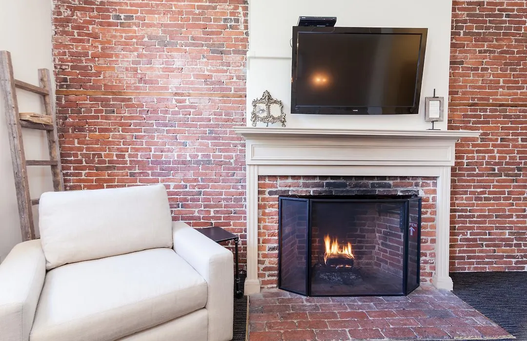 Garrison Inn-1