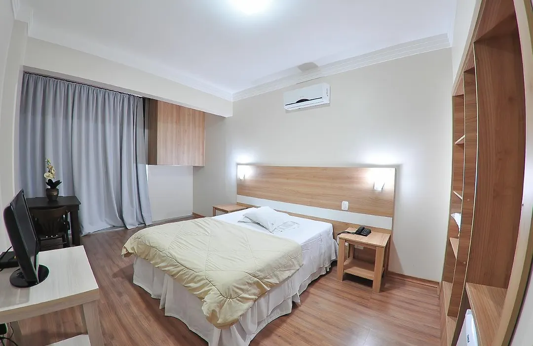 Turis Hotel-1