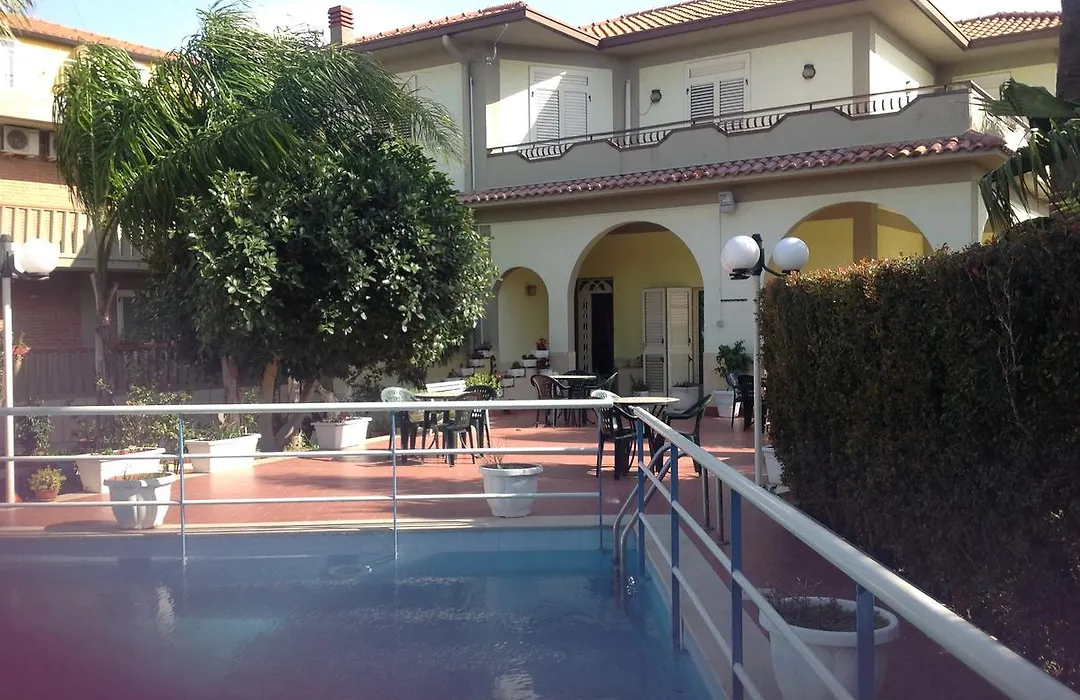 Hotel La Villa-1